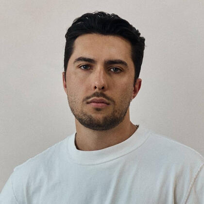 Sam Mitkin barber in Pasadena CA, men’s hairstylist and barber, private studio haircut